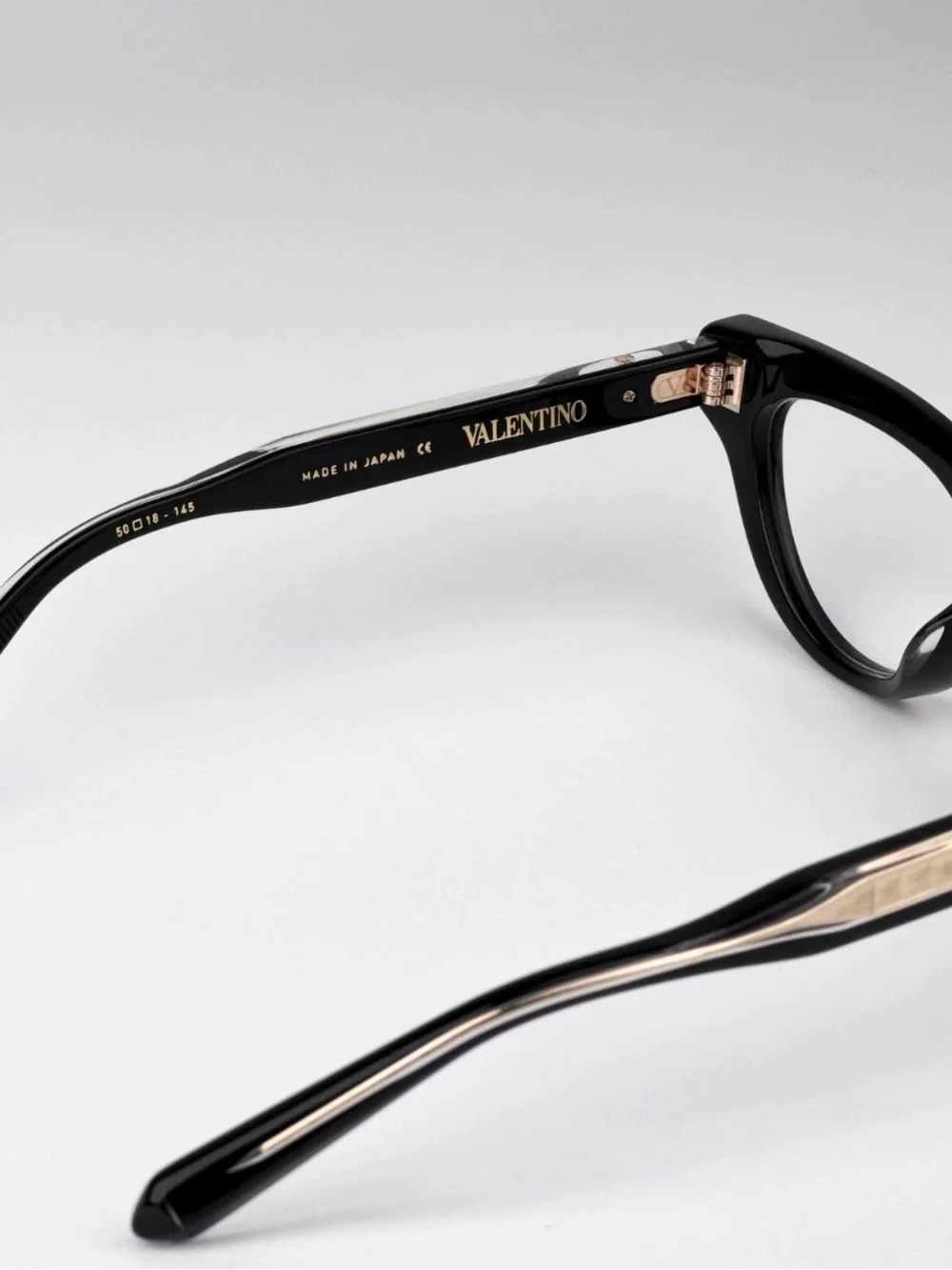 New Valentino V ESSENTIAL ll VLX 124A Black Cat Eye Glasses Authentic